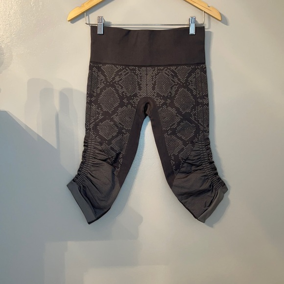 Lululemon Compression Leggings - Picture 1 of 4